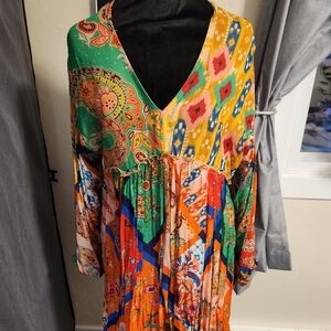 Tolani Colorful Bohemian  Midi Dress. Deep V-neck.